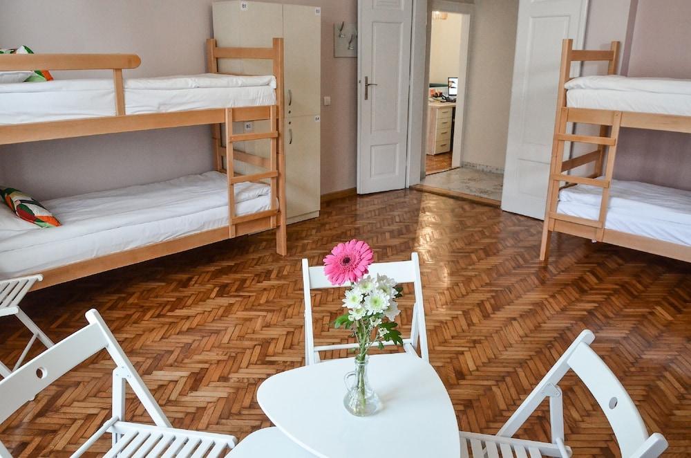 Roommates Hostel Belgrade Luaran gambar