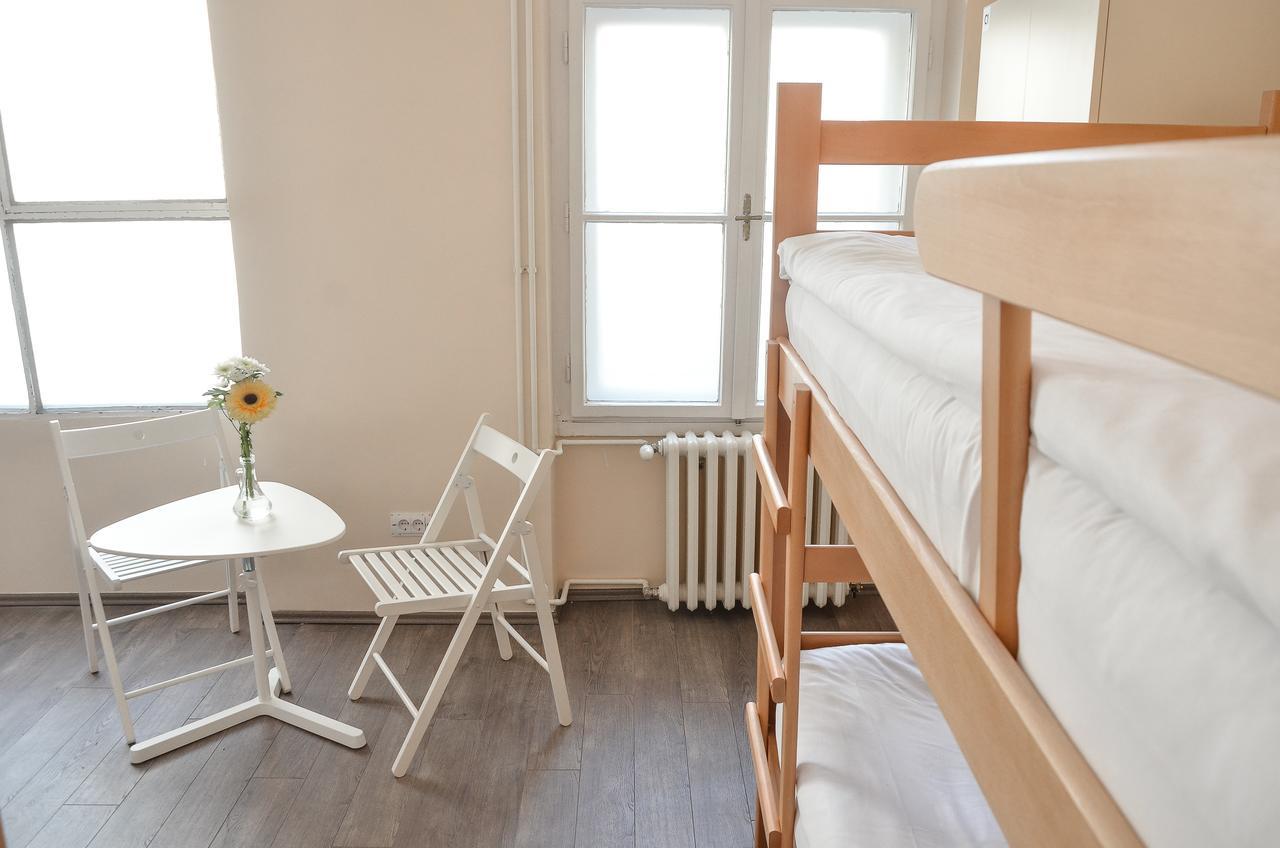 Roommates Hostel Belgrade Luaran gambar