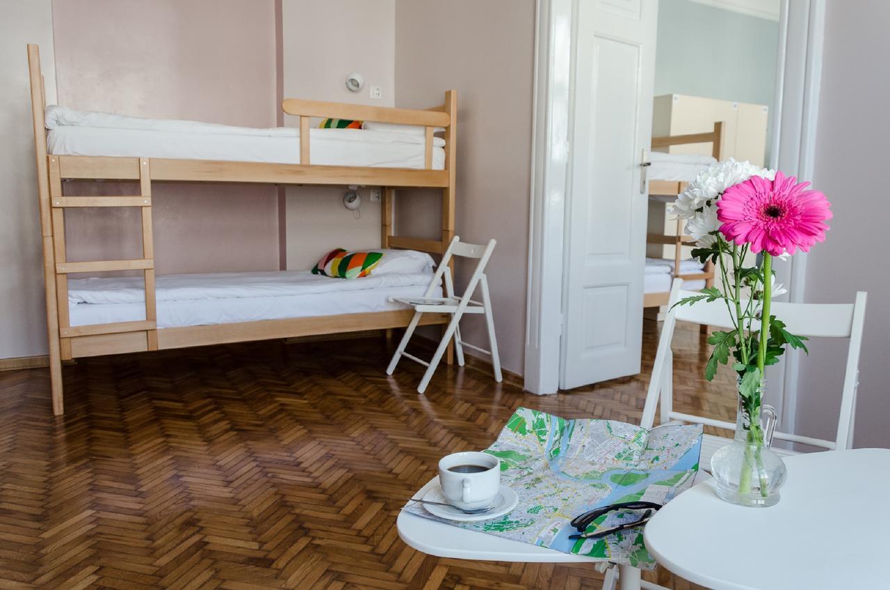 Roommates Hostel Belgrade Luaran gambar