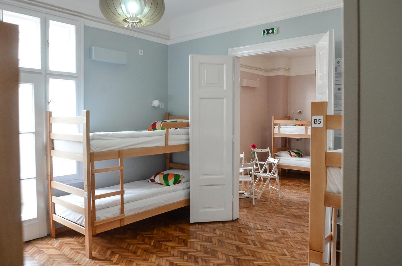 Roommates Hostel Belgrade Luaran gambar